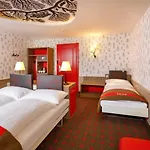 Hotel Swiss Night By Fassbind 3*