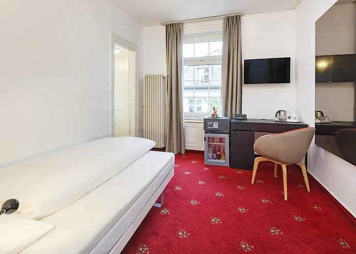 Hotell Swiss Night By Fassbind 3*